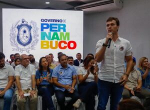 Coluna da segunda: Miguel Coelho atua como conciliador em Araripina