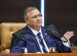Ministro Flávio Dino proíbe novos penduricalhos