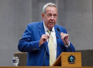 Álvaro pede apuração do MPPE e PF à investigação da SDS sobre sua vida pessoal