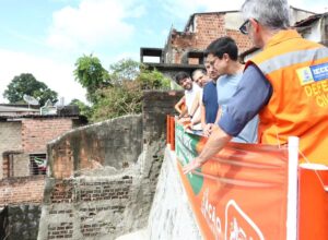 Prefeitura do Recife entrega obra de contenção na Bomba do Hemetério