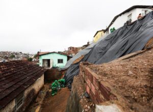 Prefeitura do Recife inicia obra de contenção de encosta no Vasco da Gama