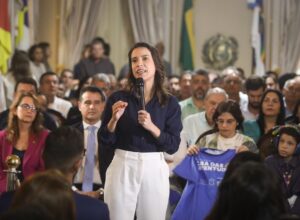 Raquel Lyra entrega kits de equipamentos e mobiliário para mais de 60 municípios 