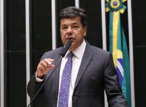 Mendonça Filho cobra proteção para Polo de Confecções contra importados 