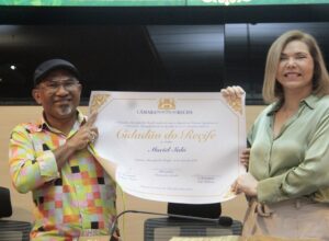 Maciel Salú recebe título de cidadão recifense