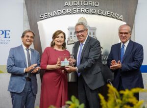 Deputada Simone Santana recebe título de cidadã pernambucana 