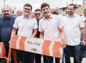 Duplicação da Ladeira da Cohab é inaugurada com presença de João Campos 