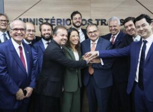 Em Brasília, Joãozinho Tenório participa de anúncio de obras para Pernambuco 