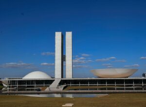 Congresso derruba vetos da LDO e destrava acesso de municípios a recursos federais 
