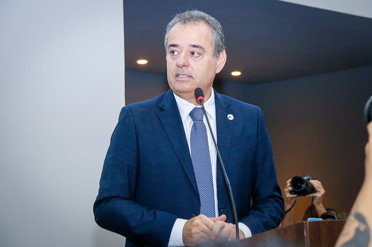 Danilo Cabral emplaca filho na área política da gestão Victor Marques