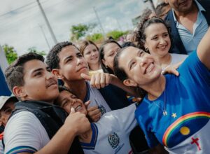 Governadora quer destinar R$ 2,8 milhões para a Casa do Estudante de PE