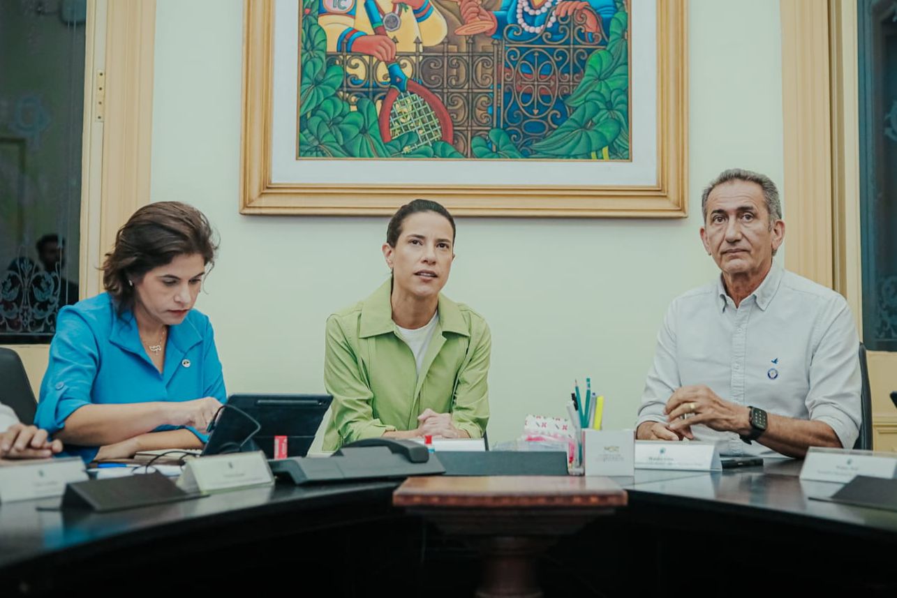 Raquel Lyra e Waldez Góes discutem investimentos para áreas afetadas pelas chuvas 