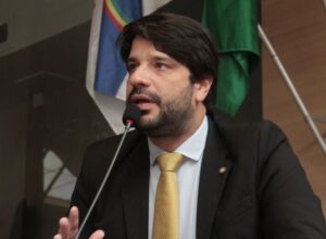 Vereador do PSB no Recife evita fazer pedido de voto em Lula