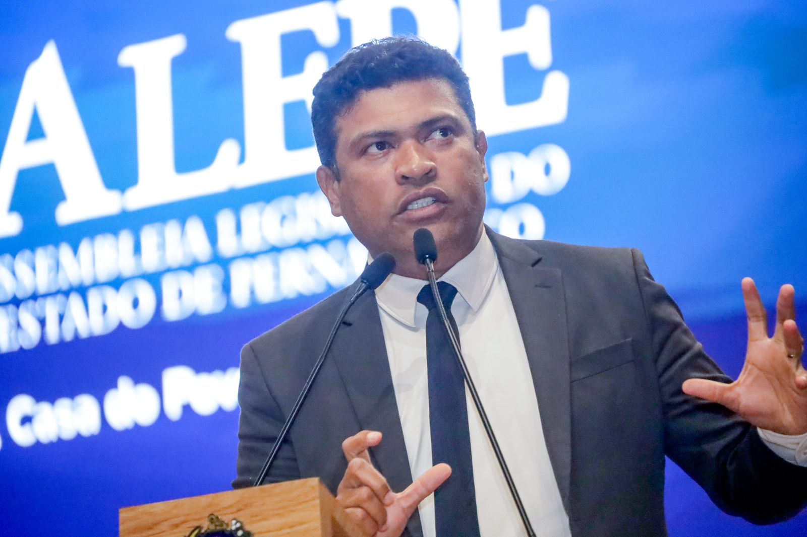 Deputado é agredido durante fiscalização a flanelinhas em Caruaru