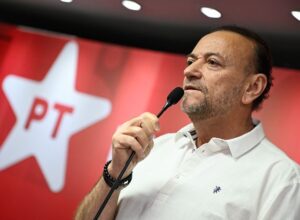 Presidente nacional do PT afirma que em PE Lula só tem um palanque
