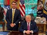 Uma semana após encontro com Flávio Bolsonaro, Trump propõe novo “tarifaço” ao Brasil