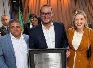 Fellype Martins recebe título de cidadão de Machados