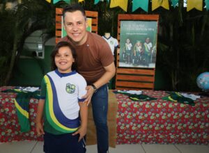 Prefeitura de Toritama inicia entrega de mais de 16 mil fardamentos escolares