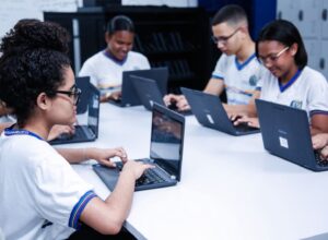 Pernambuco adota Currículo da Educação Digital e Midiática na educação básica