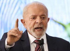 Lula pede que Donald Trump não interfira nas eleições brasileiras