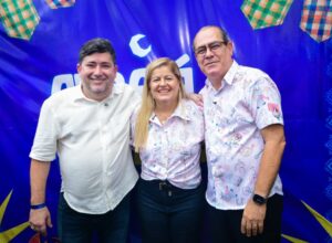 Mano e Andréa Medeiros prestigiam São João da Câmara do Jaboatão 
