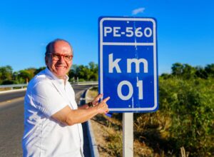 Dueire celebra entrega da PE-560 e destaca desenvolvimento para Bodocó