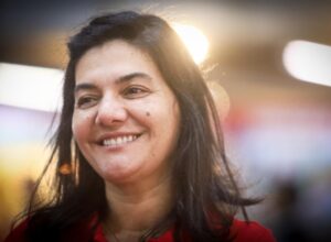 1ª Vara Criminal de Gravatá reconhece teor ofensivo em publicação contra Viviane Facundes