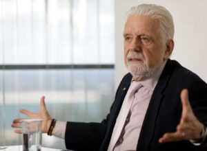 Jaques Wagner é intimado pela PF para depor sobre caso Master