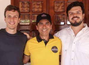 Prefeito do PSB declara apoio a Miguel Coelho para o Senado