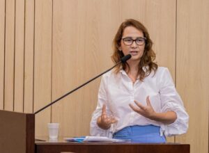 Débora Almeida destaca novo sistema de combate à violência nos estádios