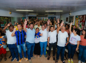Lideranças populares do Recife fecham apoio à reeleição de Jarbas Filho 