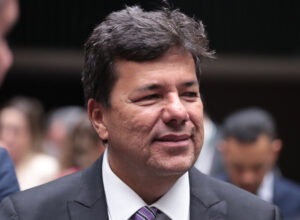 Coluna do sábado: Mendonça Filho resgata protagonismo nacional