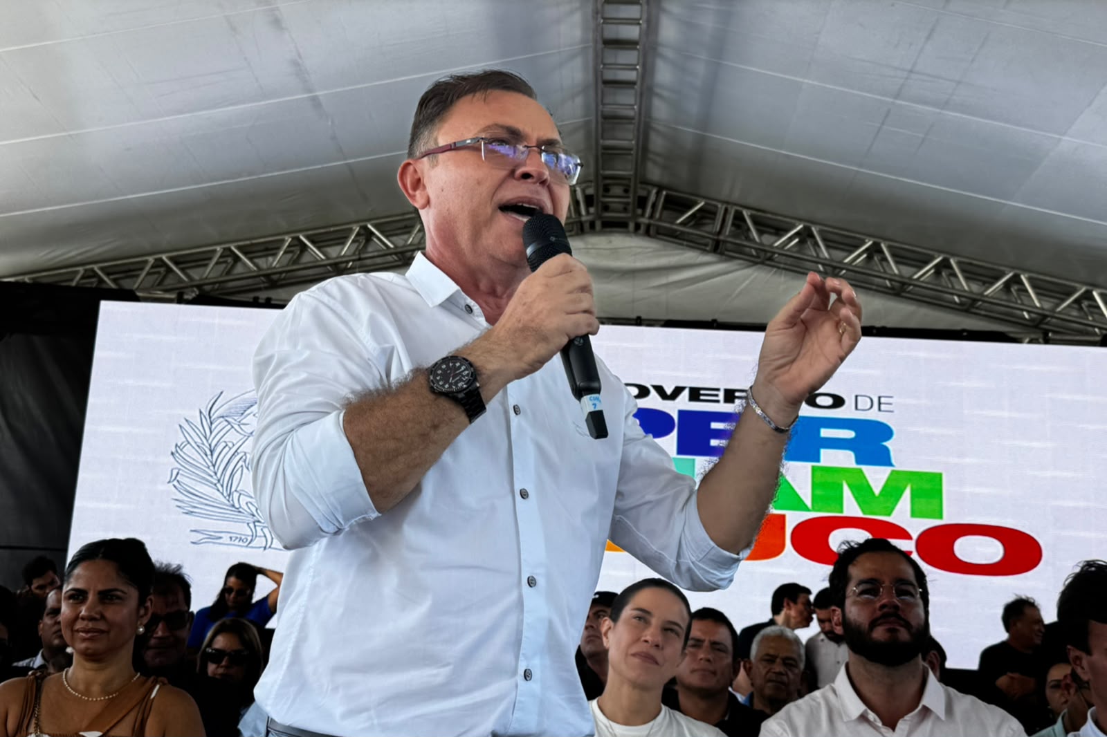 Prefeito de Ferreiros oficializa apoio à reeleição de Raquel Lyra