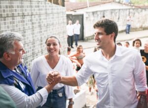João Campos intensifica agenda no Recife e participa de entregas