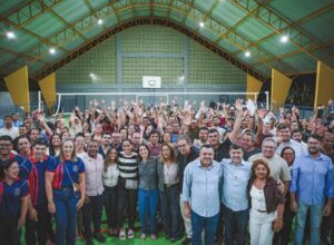 Eduardo da Fonte participa da entrega de quadra poliesportiva em Macaparana