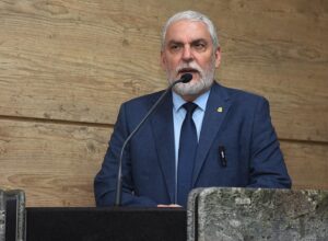 Após ação de Humberto Costa, Silvio Nascimento sai em defesa do filho 