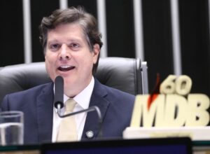 MDB libera diretórios estaduais e adota neutralidade na disputa pelo Planalto