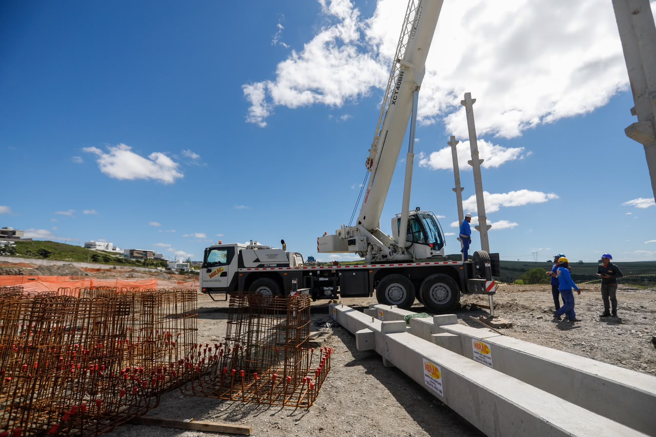 Raquel Lyra vistoria obras em saúde, educação e segurança em Garanhuns 