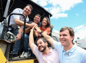 Com Raquel Lyra e Túlio Gadêlha, Miguel Coelho acompanha obras em Palmares