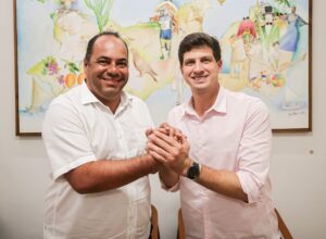 Ex-prefeito de Pesqueira deixa Casa Civil do Estado e declara apoio a João Campos