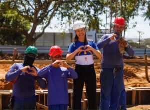 Raquel vistoria obras do Hospital Mestre Dominguinhos e maternidade de Garanhuns