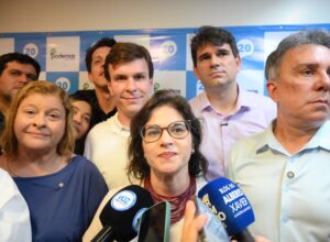 União Brasil e Podemos reforçam aliança política para as eleições de 2026