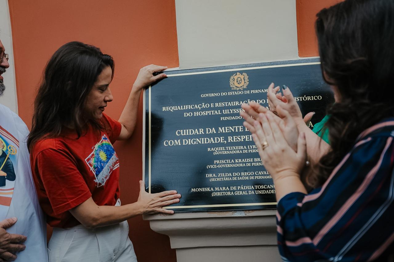Raquel Lyra entrega primeira etapa da requalificação do Hospital Ulysses Pernambucano
