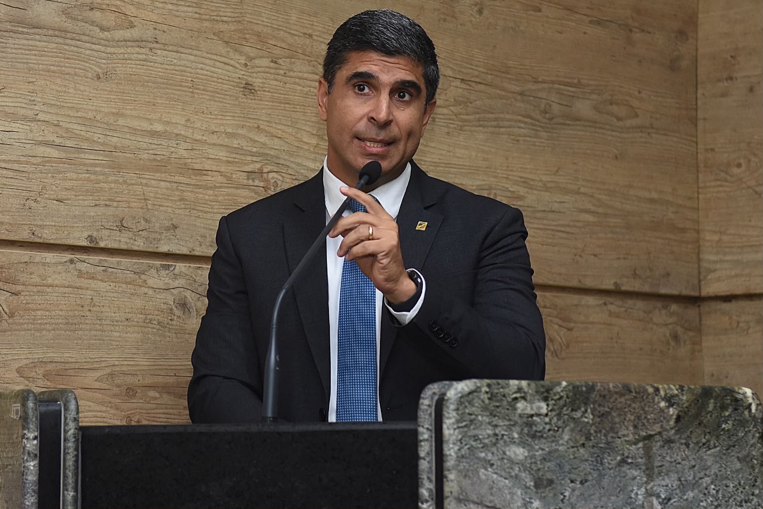 A pedido de Lessa, Câmara de Caruaru convoca sessão extraordinária para debater situação dos loteiros
