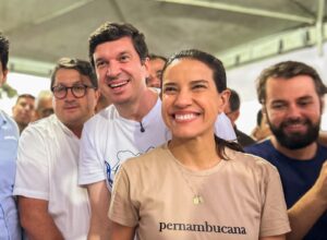 Joãozinho Tenório acompanha Raquel Lyra na entrega de obras viárias no Agreste