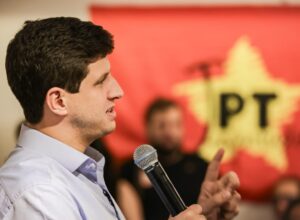 Coluna da quinta: João Campos amplia interlocução com setoriais do PT