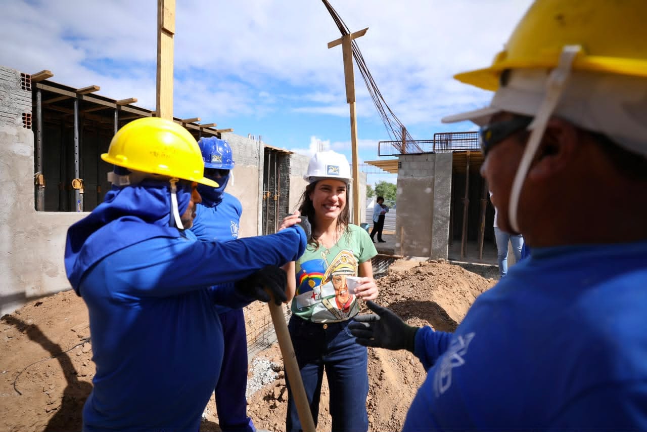 Raquel Lyra vistoria avanço de obras do Governo do Estado no Sertão