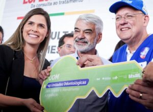 Humberto faz críticas à gestão Bolsonaro na saúde e exalta investimentos de Lula