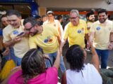 Álvaro e Gabriel Porto fazem corpo a corpo na Feira de Caruaru