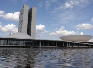 Eleições 2026 apresenta queda no número de candidatos à Câmara Federal