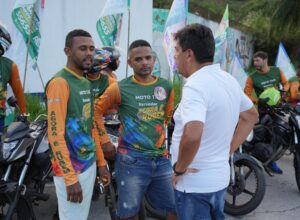 Mendonça reforça compromisso com mototaxistas durante agenda na Guabiraba